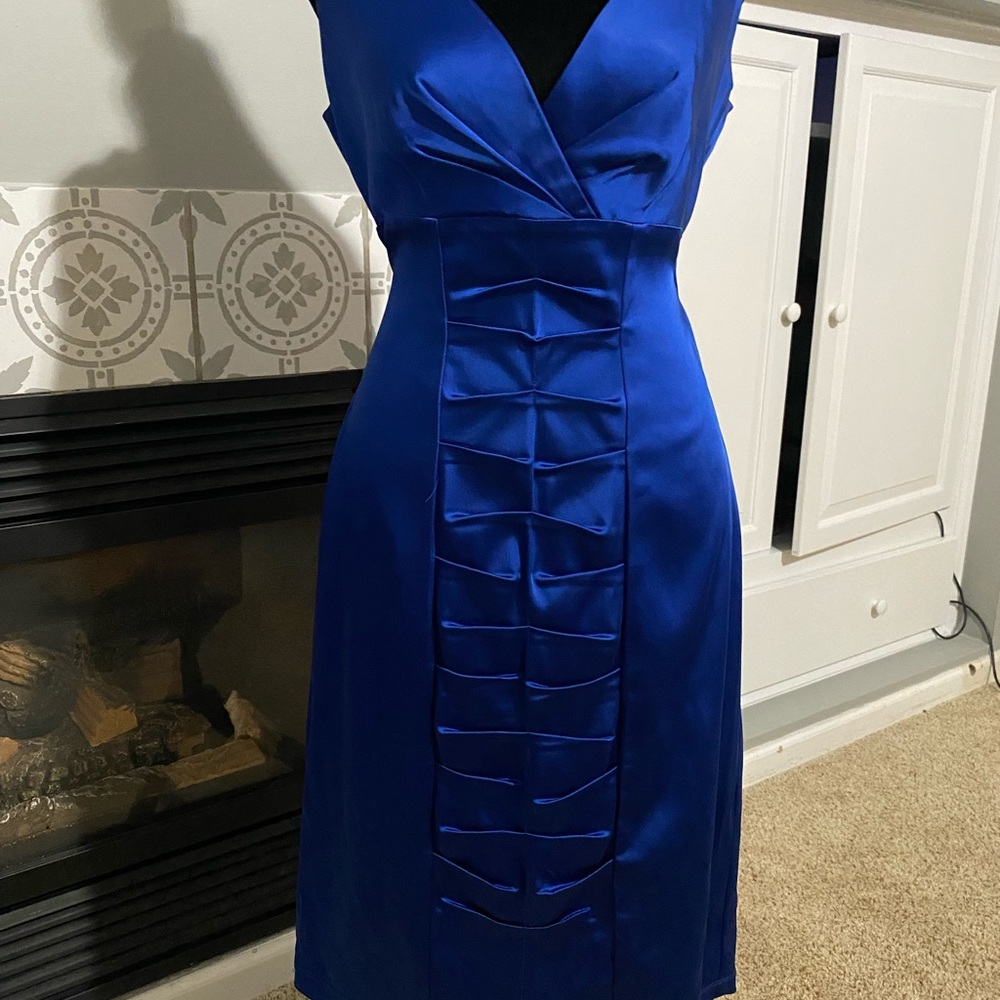 Calvin Klein M Blue spandex silky, ruched, midi